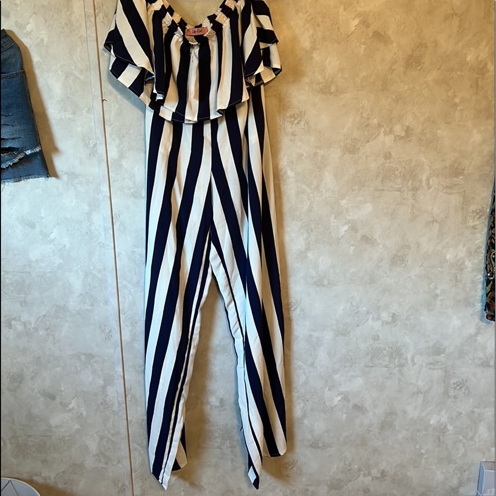 NWT- Lilly’s Kloset boutique size medium blue & white pants and crop top set